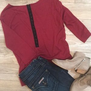 Loft clasp-closure back t - Small